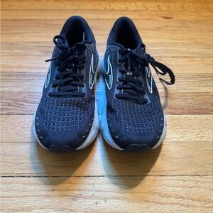 Women’s Brooks